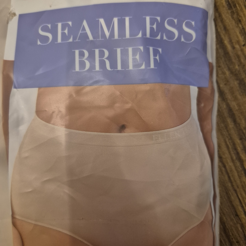 Ellen Tracy Cream Seamless Panties